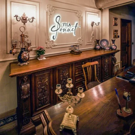 Korce, Jap me qera Vilen Sonnet ne qender te Korces