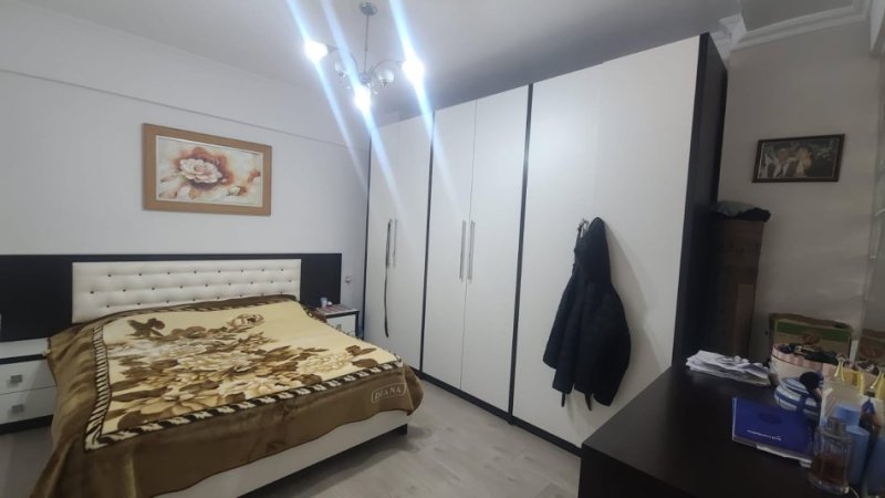Tirane, jepet me qera apartament 2+1+Ballkon Kati 6, 100 m² 600 € 
