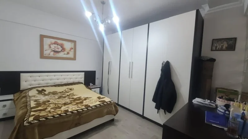 Tirane, jepet me qera apartament 2+1+Ballkon Kati 6, 100 m² 600 € 