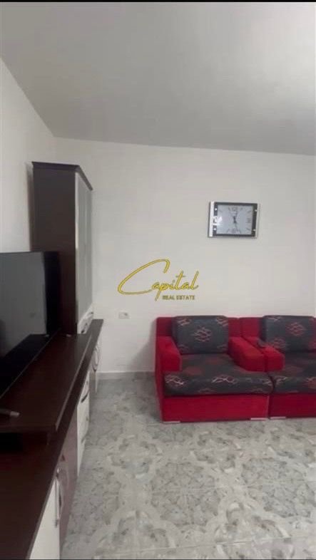 Tirane, jepet me qera apartament 1+1 Kati 1, 60 m² 400 € (RRUGA E DIBRES)