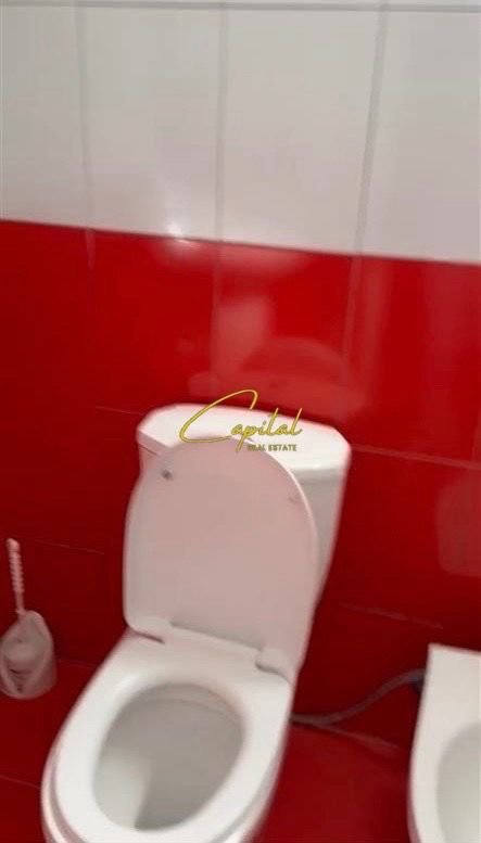 Tirane, jepet me qera apartament 1+1 Kati 1, 60 m² 400 € (RRUGA E DIBRES)