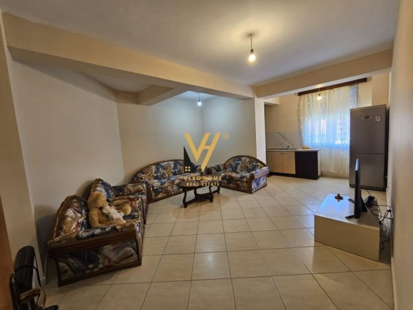 Tirane, jepet me qera apartament 2+1+Ballkon Kati 4, 104 m² 500 € (KOPSHTI ZOOLOGJIK)