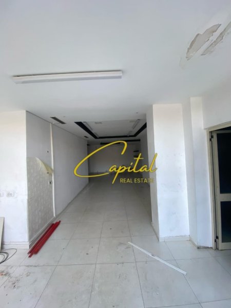 Tirane, jepet me qera dyqan Kati 0, 90 m² 1.000 € (BRRYLI)