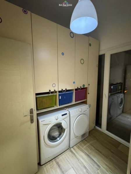 Tirane, jepet me qera apartament 2+1 Kati 7, 114 m² 800 € (stacion treni)