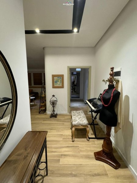 Tirane, jepet me qera apartament 2+1 Kati 7, 114 m² 800 € (stacion treni)