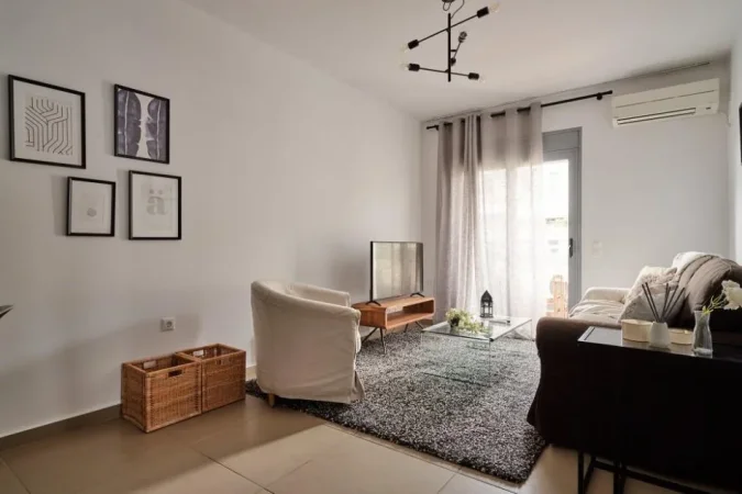 Tirane, jepet me qera apartament 1+1+Ballkon Kati 1, 60 m² 600 € (21 DHJETORI)
