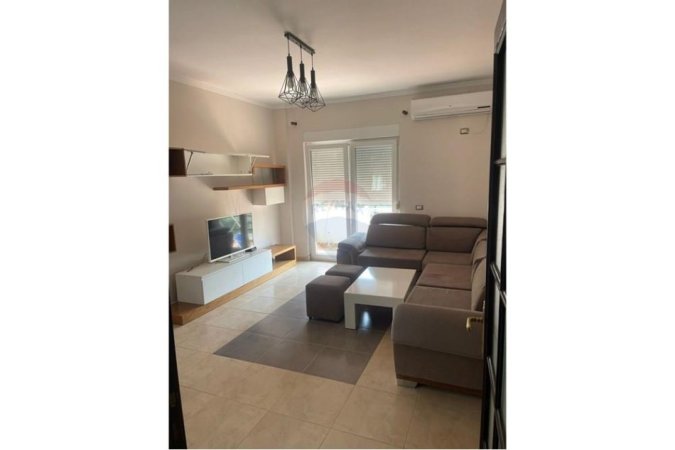 jepet me qera , 90 m² 500 € (APARTAMENT 2+1 PER QIRA NE SAUK)