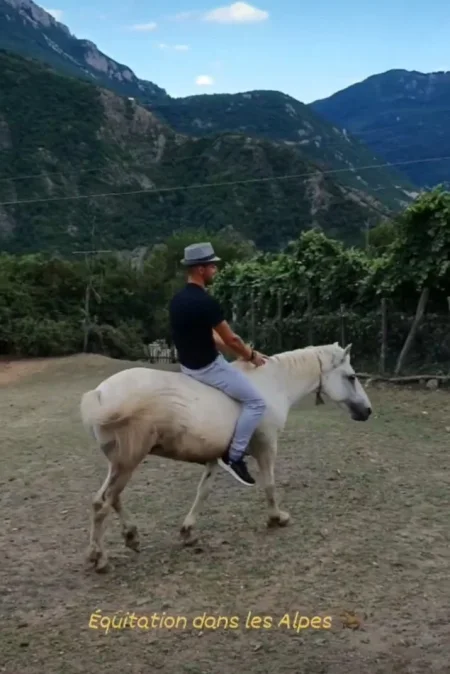 Activités en Albanie / Équitation, kayak, randonnée et baignade à la mer