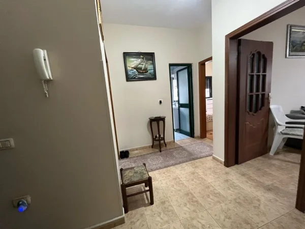 Tirane, shitet apartament 3+1 Kati 2, 130 m² 310.500 € (Stadiumi Dinamo)