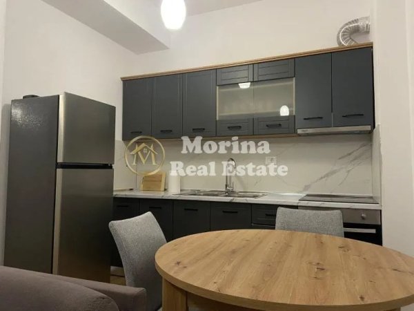 Tirane, jepet me qera apartament 1+1 Kati 7, 60 m² 360 € (Ali Demi)