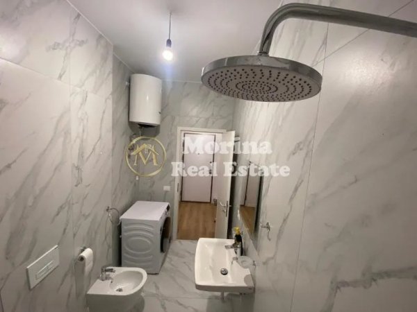Tirane, jepet me qera apartament 1+1 Kati 7, 60 m² 360 € (Ali Demi)