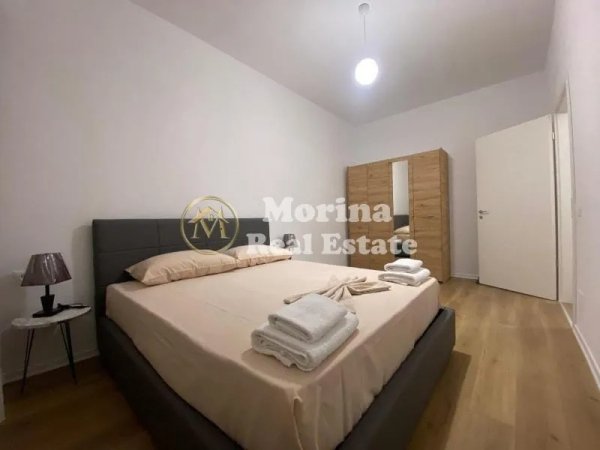 Tirane, jepet me qera apartament 1+1 Kati 7, 60 m² 360 € (Ali Demi)
