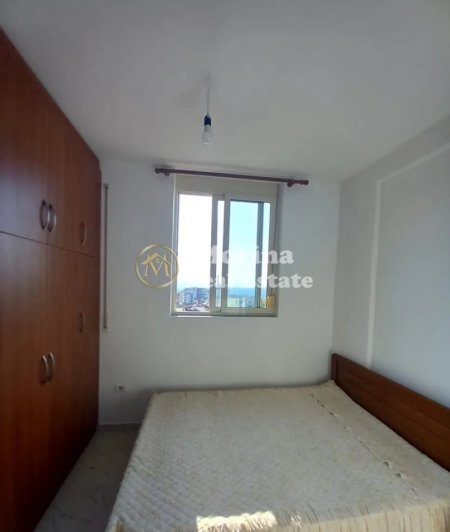 Tirane, jepet me qera apartament duplex 4+1 Kati 6, 145 m² 500 € (Fresku)
