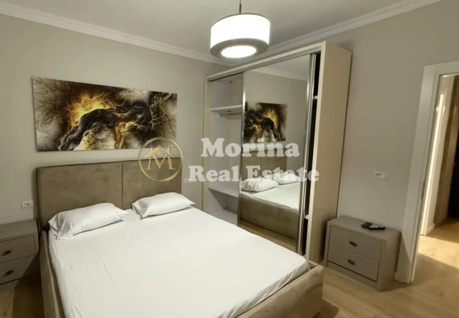 Tirane, jepet me qera apartament 1+1 Kati 7, 85 m² 400 € (Fresku)