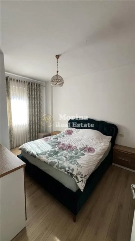 Tirane, jepet me qera apartament 3+1 Kati 5, 120 m² 900 € (Irfan Tomini)