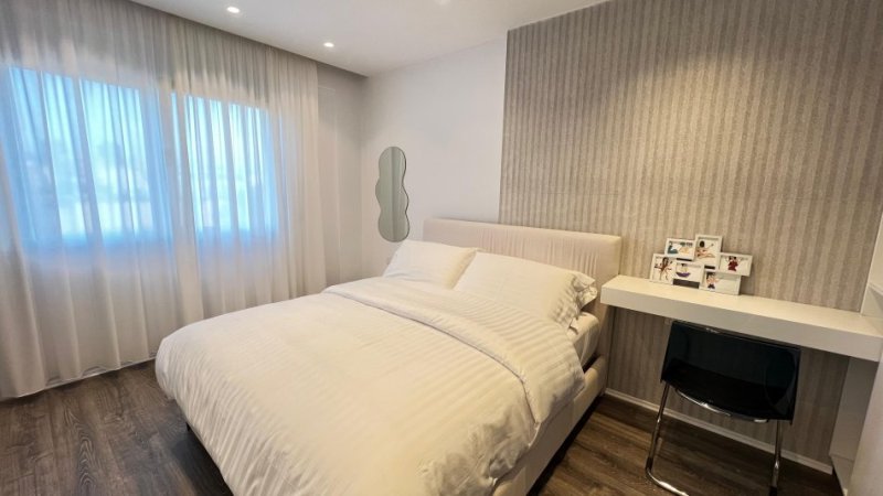Tirane, jepet me qera apartament 1+1+Ballkon , 65 € (Rruga e Durresit)