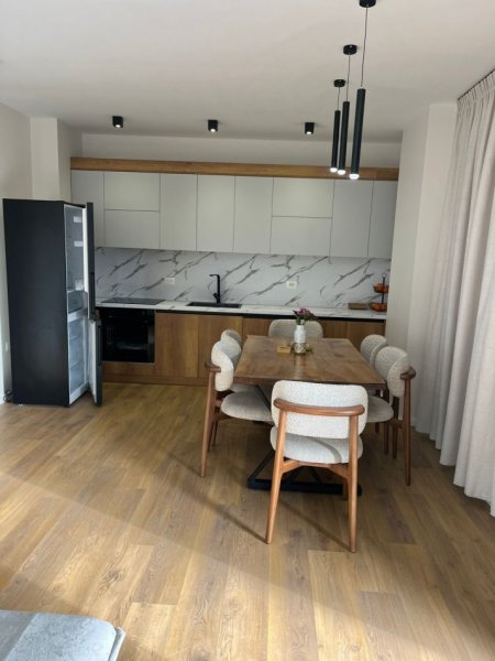 Tirane, jepet me qera apartament 2+1+Ballkon Kati 3, 100 m² 750 € (Don Bosko)