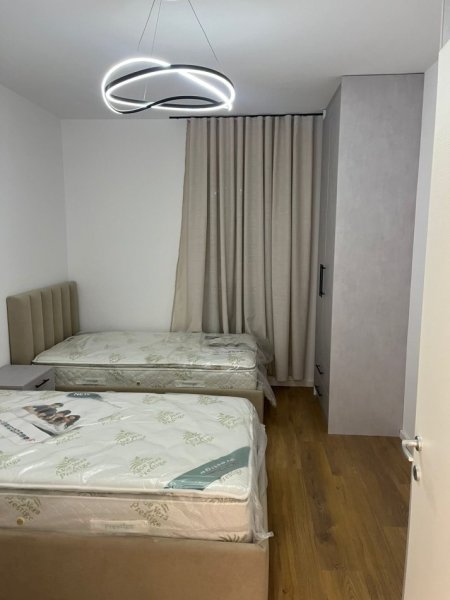 Tirane, jepet me qera apartament 2+1+Ballkon Kati 3, 100 m² 750 € (Don Bosko)