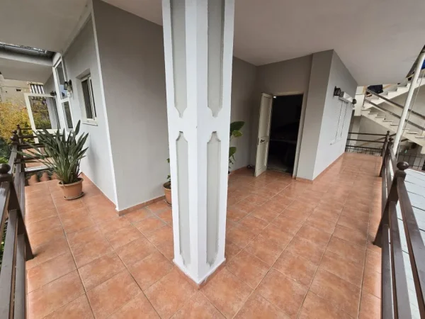 Tirane, shitet shtepi 3 Katshe Kati 3, 274 m² 349.000 € (Laprake)