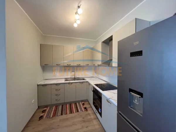 Tirane, jepet me qera apartament 1+1 Kati 6, 72 m² 500 € (Ish Parku i Autobuzave)