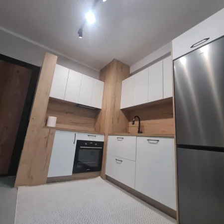 Tirane, jap me qera apartament 1+1+parkim, Kati 7, 61 m² 400 € (Univers City)