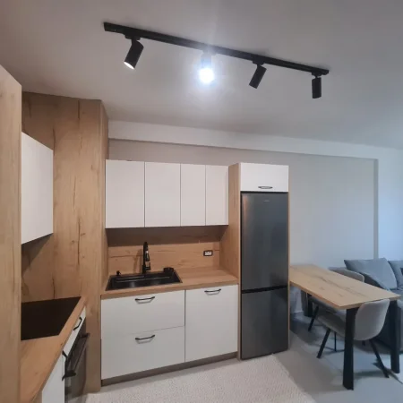 Tirane, jap me qera apartament 1+1+parkim, Kati 7, 61 m² 400 € (Univers City)