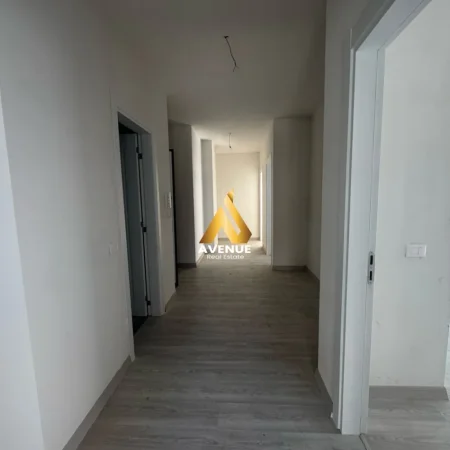 Tirane, shitet apartament 3+1+Ballkon Kati 2, 147 m² 257.000 € (filip jano)