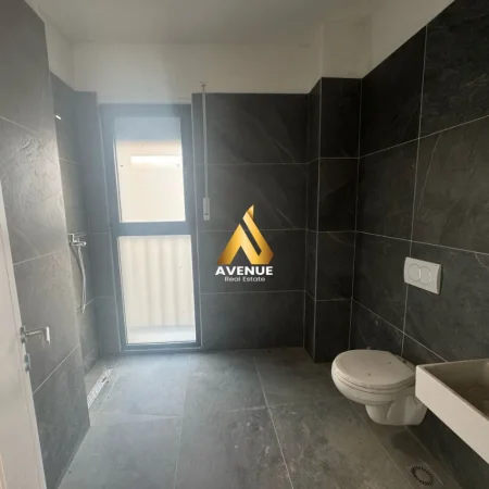 Tirane, shitet apartament 3+1+Ballkon Kati 2, 147 m² 257.000 € (filip jano)