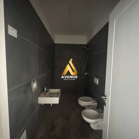 Tirane, shitet apartament 3+1+Ballkon Kati 2, 147 m² 257.000 € (filip jano)