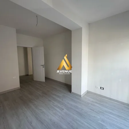 Tirane, shitet apartament 3+1+Ballkon Kati 2, 147 m² 257.000 € (filip jano)