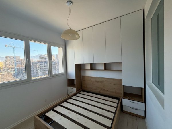 Tirane, jepet me qera apartament 2+1+Aneks+Ballkon Kati 4, 75 m² 600 € (fusha e aviacionit)