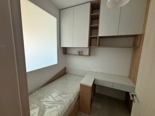 Tirane, jepet me qera apartament 2+1+Aneks+Ballkon Kati 4, 75 m² 600 € (fusha e aviacionit)