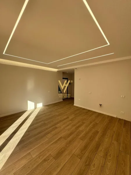 Tirane, shitet apartament 1+1+Ballkon Kati 4, 76 m² 125.000 € (KODRA E DIELLIT)