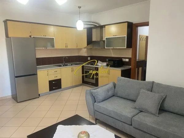 Tirane, jepet me qera apartament 1+1 Kati 5, 65 m² 550 € (RRUGA E KAVAJES)