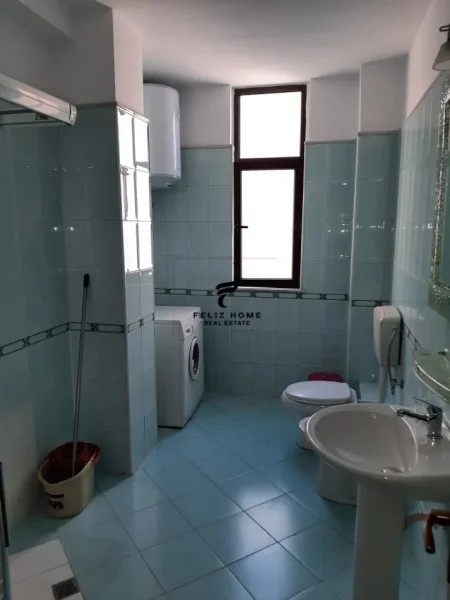 Tirane, jepet me qera apartament 1+1+Ballkon Kati 6, 96 m² 500 € (RRUGA ELBASANIT)