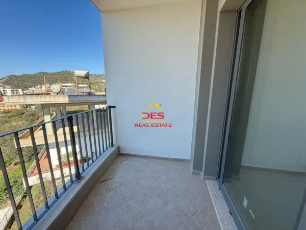 Vlore, shitet apartament 1+1+Ballkon Kati 3, 73 m² (Rruga dhimitër Konomi)