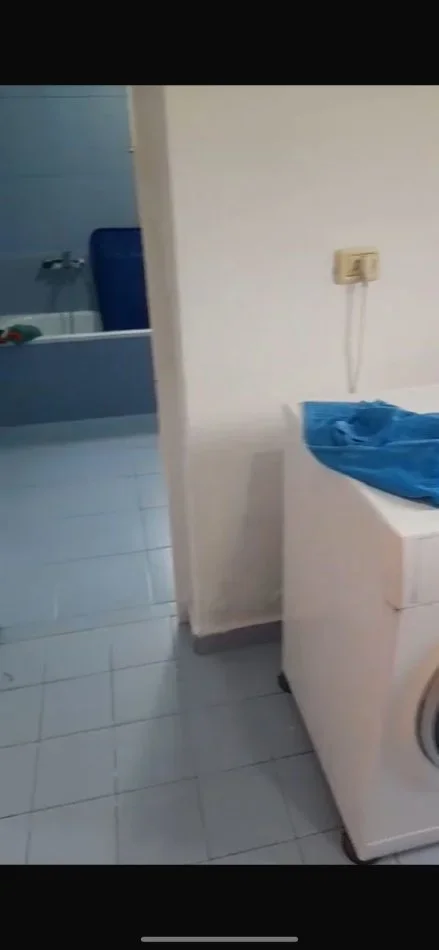 Tirane, jepet me qera 2+1 Kati 0, 99 m² 400 € (Laprak)