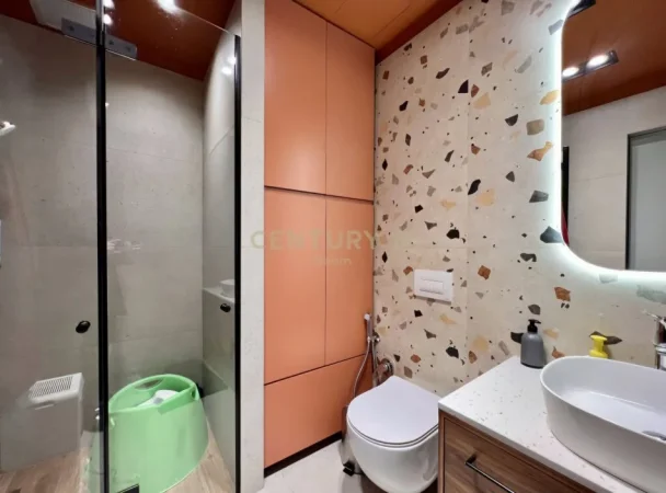 Tirane, shitet apartament 2+1 , 100 m² 255.000 € (Bulevardi I Ri)