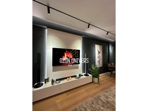 Tirane, jepet me qera apartament 1+1+Ballkon Kati 7, 79 m² 850 € (Kompleksi Kika 1, Komuna e Parisit)
