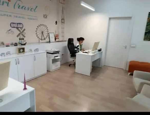 Tirane, jepet me qera ambjent biznesi Kati 0, 55 m² 800 € (RRUGA BARDHYL)