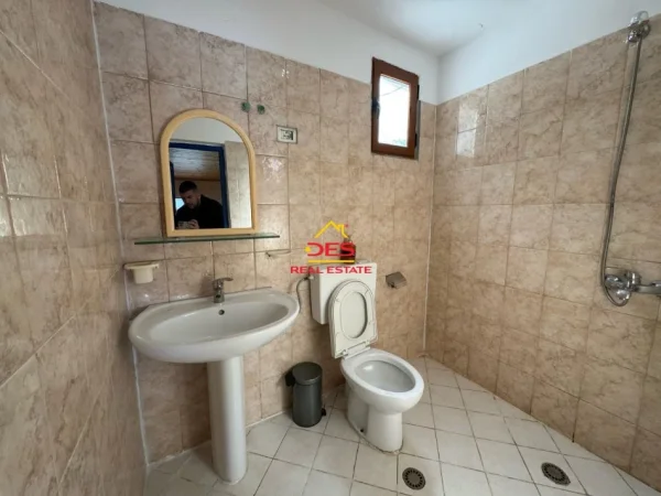 Vlore, jepet me qera 1 Katshe Kati 0, 35.000 € (Rruga Aleksandër Moisiu)
