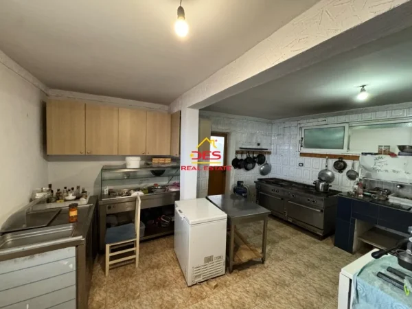 Vlore, jepet me qera 1 Katshe Kati 0, 35.000 € (Rruga Aleksandër Moisiu)