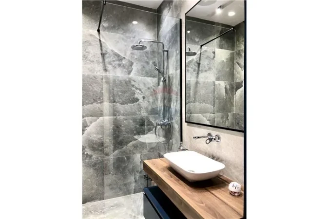Tirane, jepet me qera apartament 1+1 Kati 9, 70 m² 900 € (Rruga e kavajes)