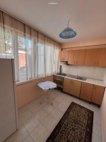 Tirane, jepet me qera Vile 1+1 Kati 1, 70 m² 500 € (selite)