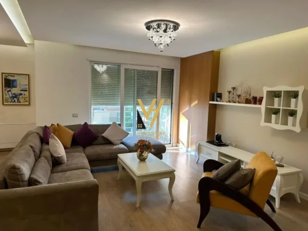 Tirane, shitet apartament 2+1+Ballkon Kati 3, 118 m² 240.000 € (RRUGA BARDHYL)