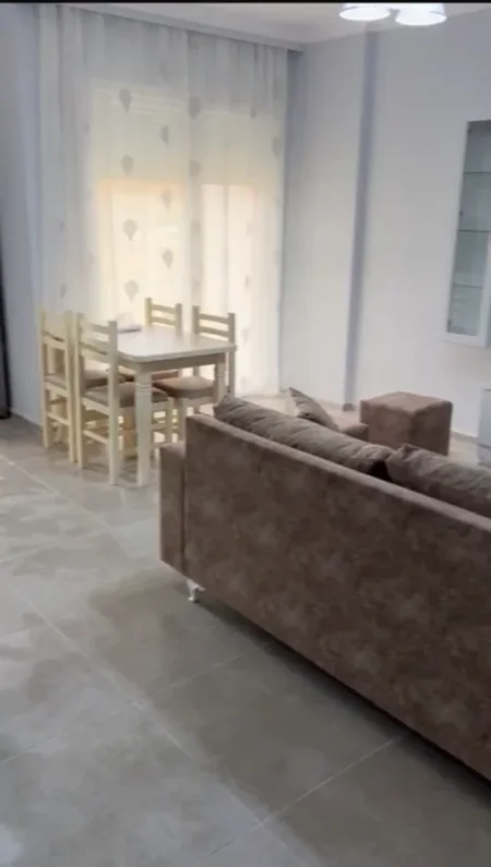 Tirane, shitet apartament 1+1 Kati 3, 67 m² 95.000 € (Ali Demi, Markata e vjeter, Rruga Pasho Hysa.)