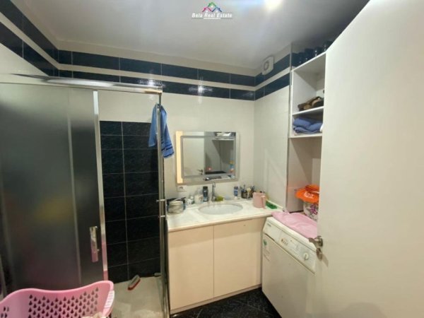 Tirane, jepet me qera apartament 1+1+Ballkon Kati 5, 65 m² 600 € (don bosko)