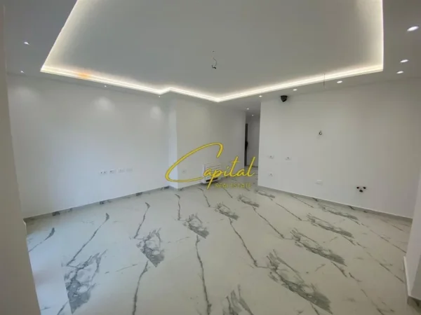 Tirane, jepet me qera zyre Kati 7, 110 m² 1.050 € (RRUGA MINE PEZA)