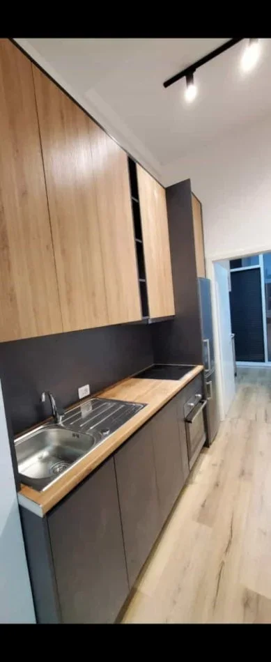 Tirane, shes apartament 1+1+Ballkon Kati 0, 71 m² 150.000 € (21 dhjetori)