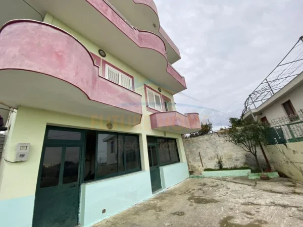 Durres, shitet Vile 4+1+Ballkon , 327 m² 330.000 € (golem)